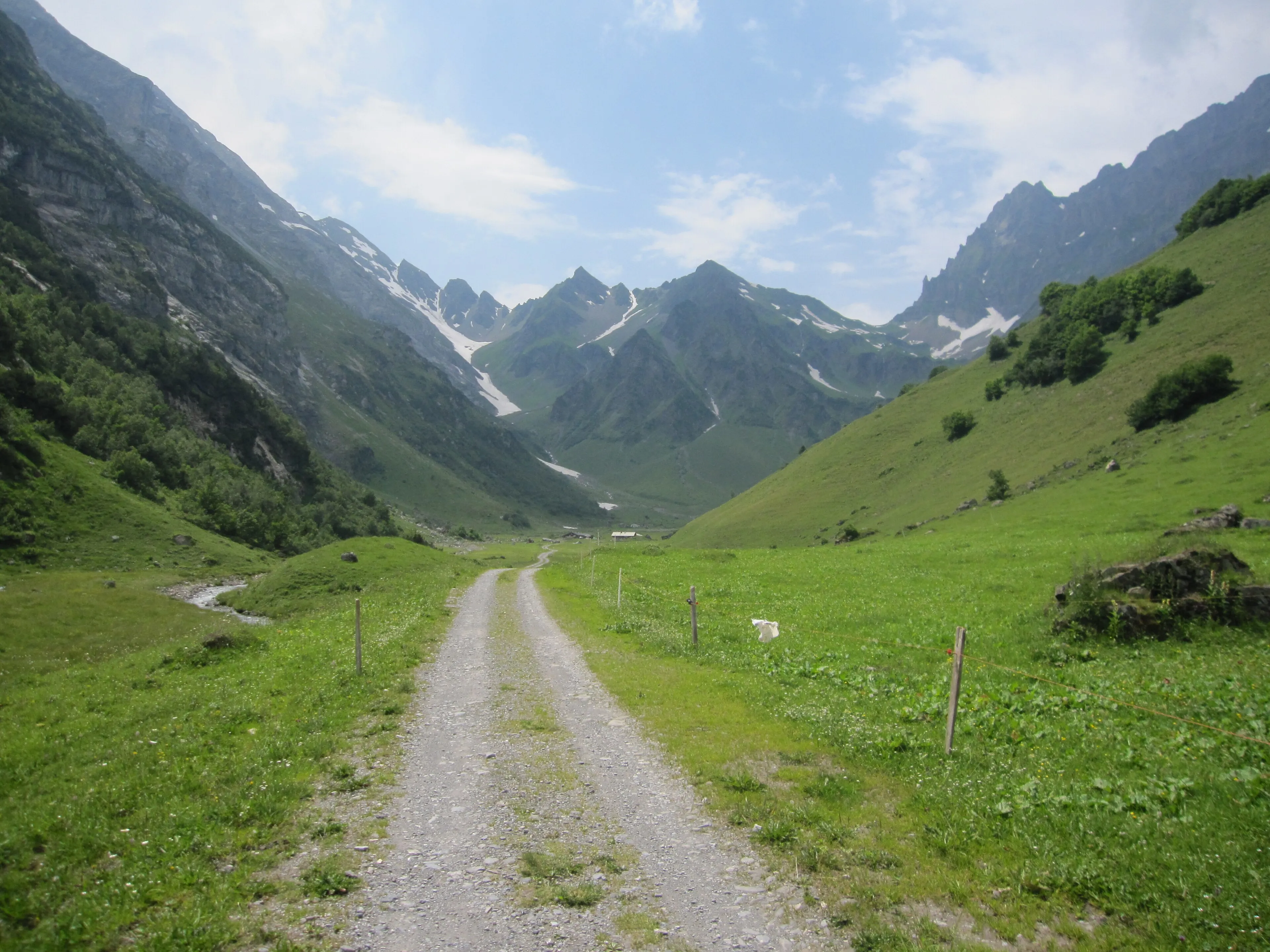 An alp track above Attinghausen in the Reuss valley, looking into the Uri mountains.