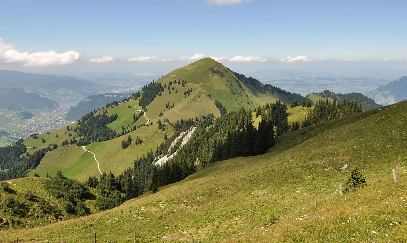 The south side of the Buochserhorn, seen from the Musenalp.