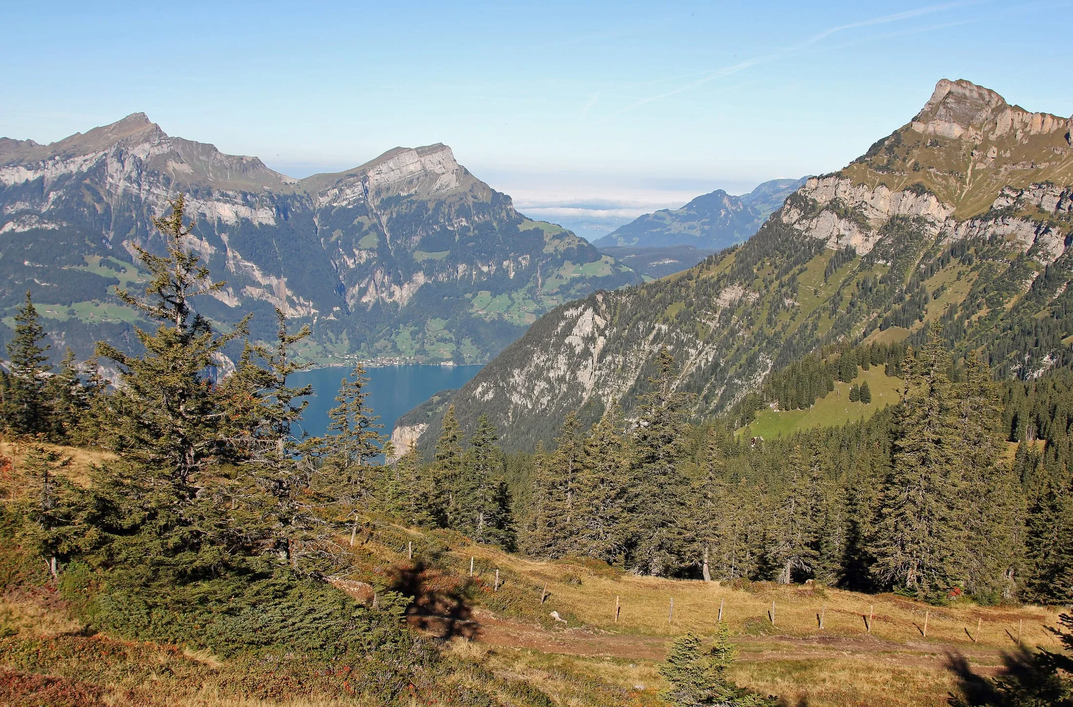 View from the Eggberge terrace over Lake Uri, at the entrance to the Schächental.