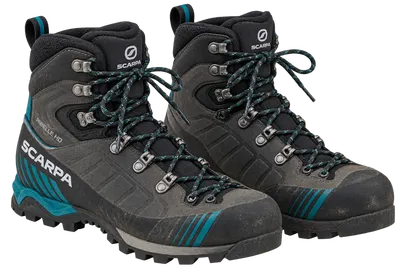 Mountaineering boots